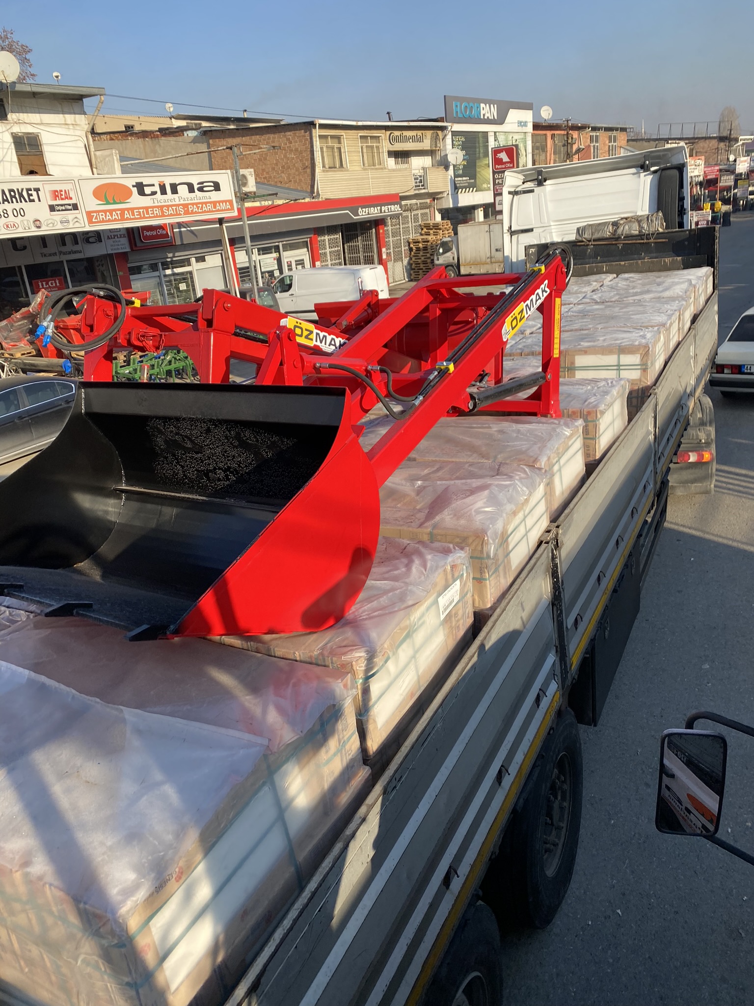 HİDROLİK DEVİRMELİ KEPÇE 100-120 CM KOVA
